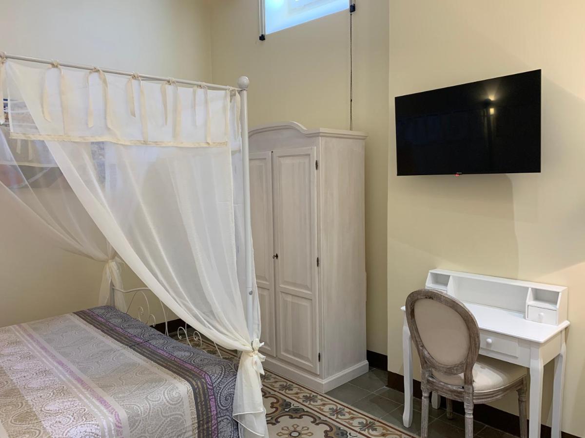 Piazza Fontana Luxury Bed & Breakfast Galatina Bagian luar foto